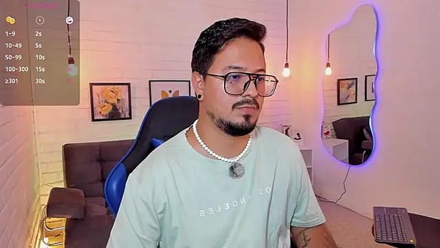 Snapshot of DaviidEvans_ chatting on 16, 9, 2025 DaviidEvans online show from 16, 9, 2025