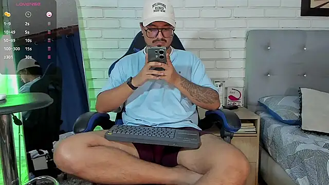 Snapshot of DaviidEvans_ chatting on 26, 9, 2025 DaviidEvans online show from 26, 9, 2025