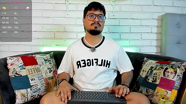 Snapshot of DaviidEvans_ chatting on 27, 11, 2025 DaviidEvans online show from 27, 11, 2025