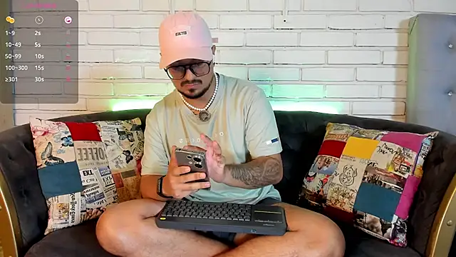 Snapshot of DaviidEvans_ chatting on 29, 11, 2025 DaviidEvans online show from 29, 11, 2025