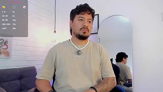 Snapshot of DaviidEvans_ chatting on 22, 12, 2025 DaviidEvans online show from 22, 12, 2025