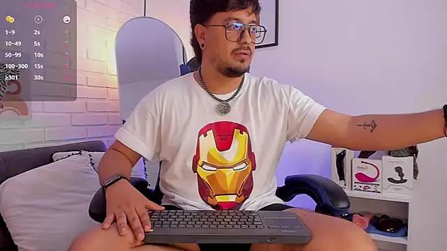 Snapshot of DaviidEvans_ chatting on 11, 1, 2026 DaviidEvans online show from 11, 1, 2026