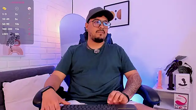 Snapshot of DaviidEvans_ chatting on 14, 1, 2026 DaviidEvans online show from 14, 1, 2026