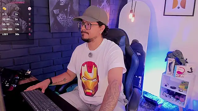 Snapshot of DaviidEvans_ chatting on 6, 3, 2026 DaviidEvans online show from 6, 3, 2026