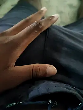 Snapshot of Arthu2r chatting on 2, 12, 2025 Arthu2r online show from 2, 12, 2025