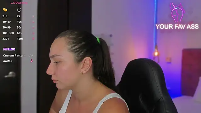Snapshot of ava_blue chatting on 18, 2, 2025 ava blue online show from 18, 2, 2025