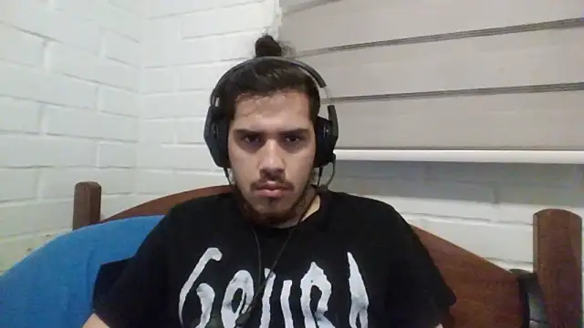 Snapshot of hung_weeb chatting on 2, 12, 2024 hung weeb online show from 2, 12, 2024