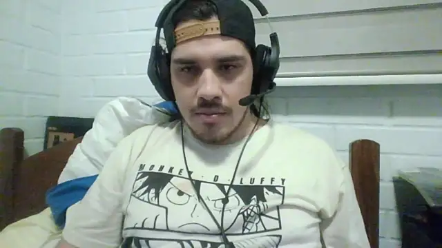 Snapshot of hung_weeb chatting on 10, 2, 2025 hung weeb online show from 10, 2, 2025