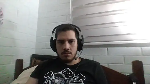 Snapshot of hung_weeb chatting on 6, 3, 2025 hung weeb online show from 6, 3, 2025