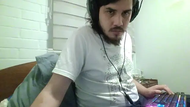 hung weeb online show from 4, 8, 2026