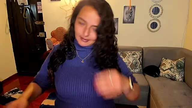 emma luxy online show from 4, 3, 2025