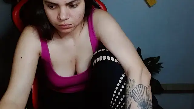 Nikkykora15 online show from 6, 3, 2025