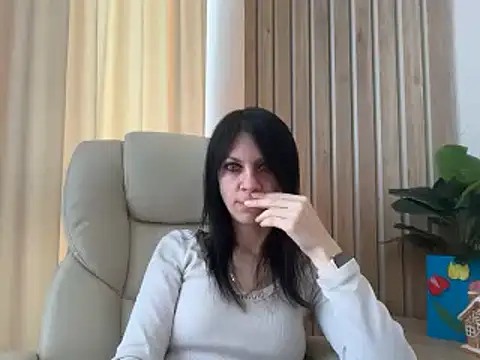 InjaAtHome online show from 4, 5, 2026