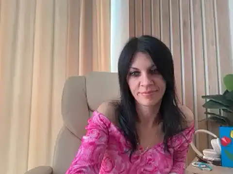 Snapshot of InjaAtHome chatting on 22, 6, 2026 InjaAtHome online show from 22, 6, 2026