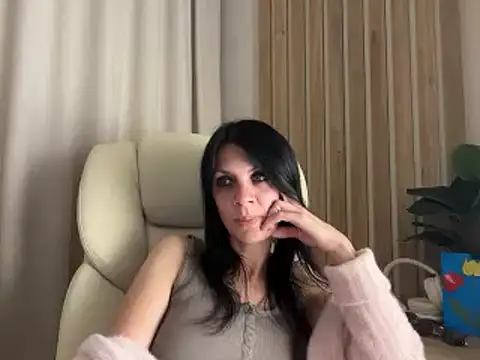 Snapshot of InjaAtHome chatting on 24, 6, 2026 InjaAtHome online show from 24, 6, 2026