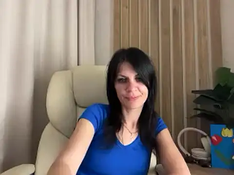 Snapshot of InjaAtHome chatting on 28, 6, 2026 InjaAtHome online show from 28, 6, 2026