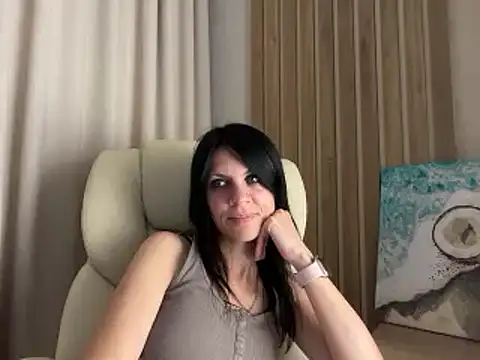 Snapshot of InjaAtHome chatting on 5, 7, 2026 InjaAtHome online show from 5, 7, 2026