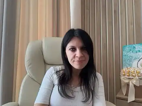 Snapshot of InjaAtHome chatting on 28, 7, 2026 InjaAtHome online show from 28, 7, 2026