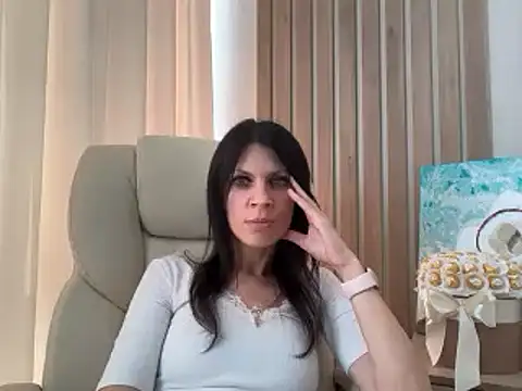 Snapshot of InjaAtHome chatting on 28, 7, 2026 InjaAtHome online show from 28, 7, 2026