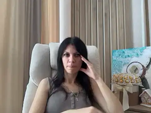 Snapshot of InjaAtHome chatting on 5, 8, 2026 InjaAtHome online show from 5, 8, 2026
