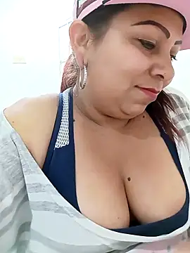 Snapshot of Alyona21 chatting on 11, 2, 2025 Alyona21 online show from 11, 2, 2025