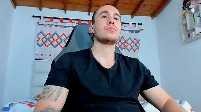 Snapshot of juan__jimenez chatting on 18, 3, 2025 juan  jimenez online show from 18, 3, 2025