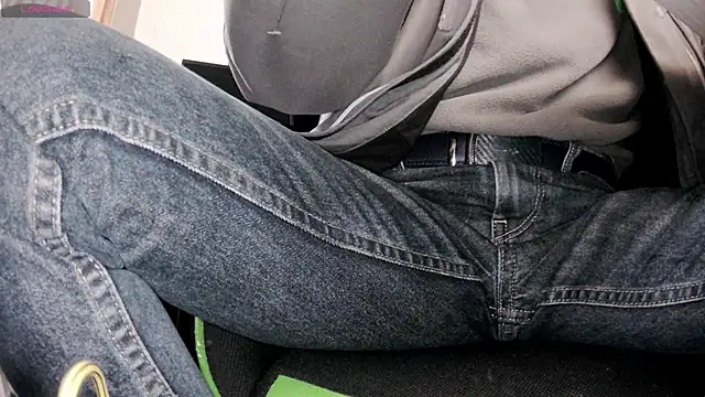 Snapshot of GuidedShipyard chatting on 16, 12, 2024 GuidedShipyard online show from 16, 12, 2024