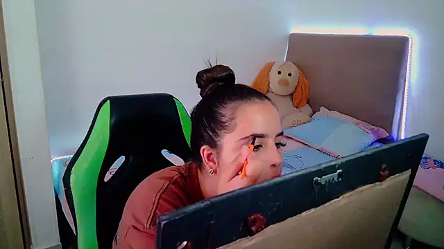  alicia z online show from 4, 2, 2025