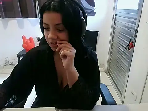 zayrapink online show from 23, 2, 2026