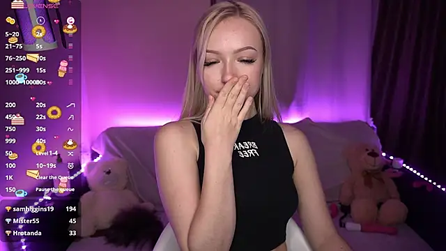 Snapshot of AmandaFiree chatting on 13, 12, 2024 AmandaFiree online show from 13, 12, 2024