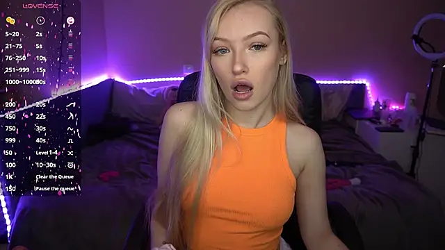 Snapshot of AmandaFiree chatting on 7, 3, 2025 AmandaFiree online show from 7, 3, 2025