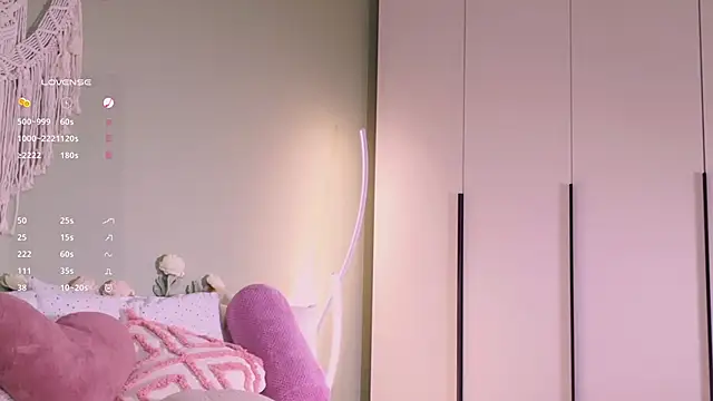 Rinas secret online show from 17, 10, 2025