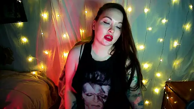 Victoria Marks online show from 21, 3, 2025