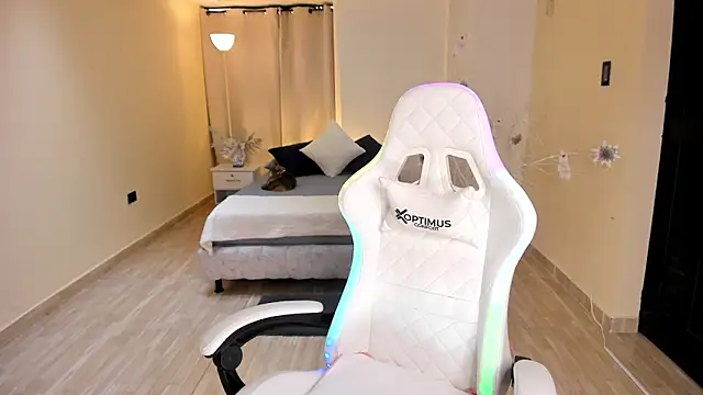 Snapshot of carleee_winter chatting on 14, 12, 2024 carleee winter online show from 14, 12, 2024