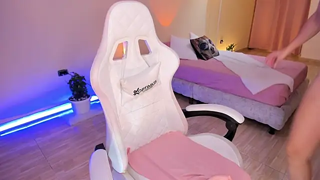 Snapshot of carleee_winter chatting on 11, 9, 2025 carleee winter online show from 11, 9, 2025