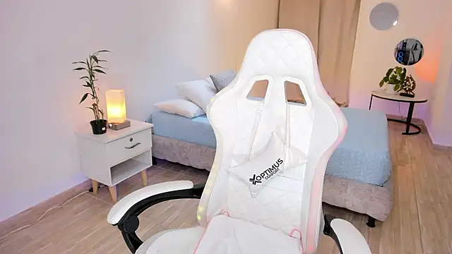 Snapshot of carleee_winter chatting on 13, 2, 2026 carleee winter online show from 13, 2, 2026