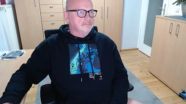 V2 Rotate online show from 29, 12, 2024