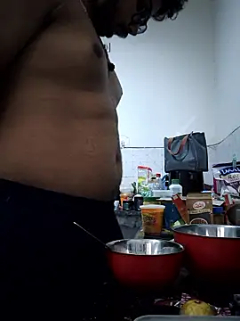 Snapshot of thebrownboi01 chatting on 13, 11, 2025 thebrownboi01 online show from 13, 11, 2025