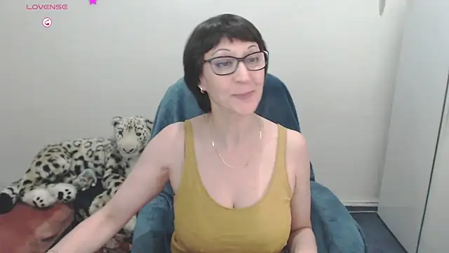 Snapshot of Ammillia chatting on 13, 2, 2025 Ammillia online show from 13, 2, 2025