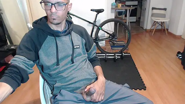 guachin hunk online show from 19, 10, 2025