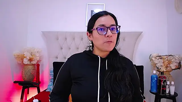 MIchelMomet online show from 4, 1, 2025