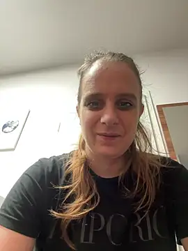 LadyChantale online show from 7, 5, 2026