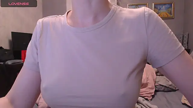 Snapshot of BlondieStar chatting on 1, 11, 2025 BlondieStar online show from 1, 11, 2025