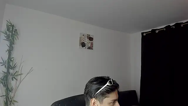 Snapshot of Giordano_Russo chatting on 2, 12, 2024 Giordano Russo online show from 2, 12, 2024