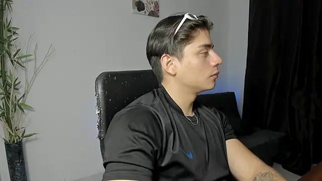 Snapshot of Giordano_Russo chatting on 10, 12, 2024 Giordano Russo online show from 10, 12, 2024