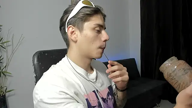 Snapshot of Giordano_Russo chatting on 14, 12, 2024 Giordano Russo online show from 14, 12, 2024