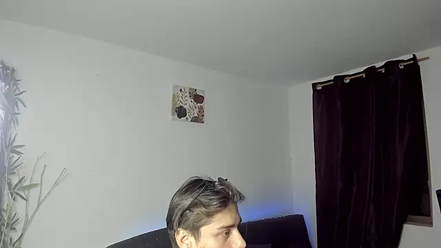 Snapshot of Giordano_Russo chatting on 20, 12, 2024 Giordano Russo online show from 20, 12, 2024