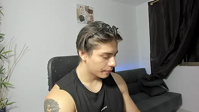 Snapshot of Giordano_Russo chatting on 26, 12, 2024 Giordano Russo online show from 26, 12, 2024