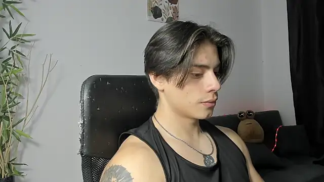 Snapshot of Giordano_Russo chatting on 3, 1, 2025 Giordano Russo online show from 3, 1, 2025