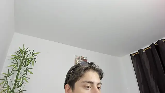 Snapshot of Giordano_Russo chatting on 8, 1, 2025 Giordano Russo online show from 8, 1, 2025